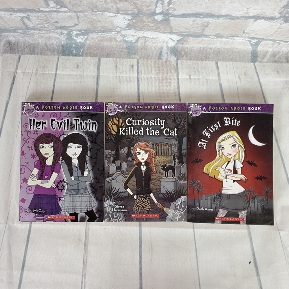 2/$25 Poison Apple  Books Set of 3 Scholastic - Picture 1 of 11